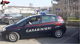 Si fa consegnare 10 mila euro per la vendita di un'auto poi sparisce, denunciato