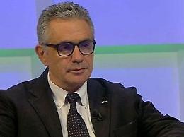 Pregliasco: tutti i vaccini comparabili, trombosi eventi rari