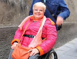 Crema, plateatico dei bar allargato: 'Per noi disabili è un intralcio'