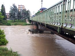 VIDEO Fiume Serio gonfio in città
