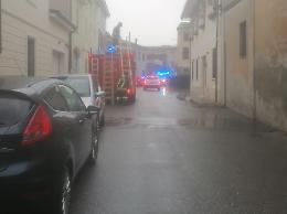 Muratore 56 enne scivola durante i lavori a una casa, è grave