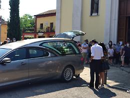 Omicidio di Palazzo Pignano, lacrime per Morena
