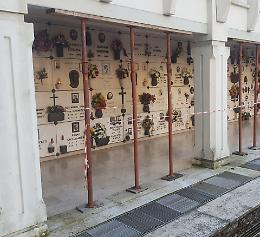 Troppi morti, finiti i loculi: scatta l’emergenza cimitero