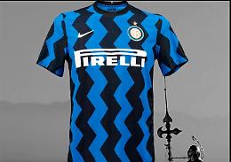 Calcio, l'Inter svela la nuova maglia: le strisce sono a zig zag