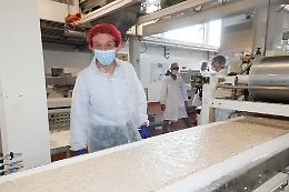 FOTO Sperlari: al via la produzione di torrone per Natale