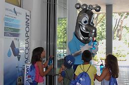 Canottieri Flora, inaugurata la fontanella  AcquaPoint  di Padania Acque