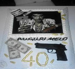 Finalpia, c'è anche la torta del boss