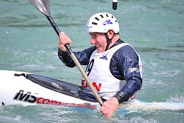 Fiaccolata in canoa per ricordare l’amico Sergio