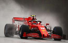F1, Gp di Stiria: disastro Ferrari, Leclerc tocca Vettel e sono fuori entrambi