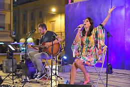 VIDEO Piazza Spagna, con Elena Ravelli si conclude la fiera