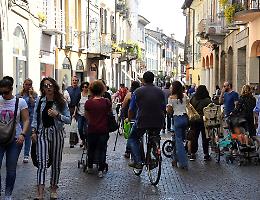 Il commercio è da rilanciare. Ecco le iniziative, ma fai da te