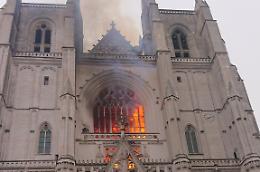 Nantes, volontario confessa incendio alla cattedrale 