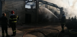 Rotoballe a fuoco, incendio alla cascina Besarda di Nosadello 