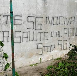 Incendio e scritte anti 5G, indagini in corso