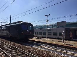 Guasti elettrici. Treno bloccato in stazione per oltre due ore