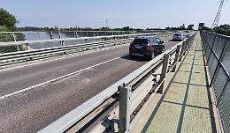 Ciclista investito sul ponte: preso il pirata della strada
