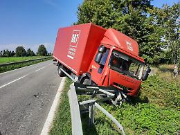Corriere fuoristrada lungo la via Brescia