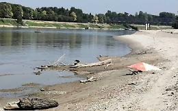 Il Po cala ancora, le rive come un deserto