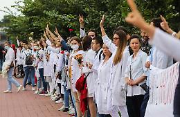 Bielorussia, a Minsk fermate 700 persone in 24 ore
