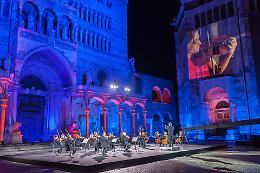 VIDEO  La «Notte di luce» di Cremona sabato in seconda serata su RAI1