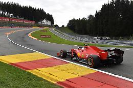 F1, Belgio: pole per Hamilton, disastro Ferrari 