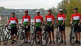 Sei ciclisti in tricolore. L’impresa è per gli eroi