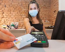 Carte, svolta alle casse