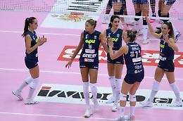 La E'Più tiene un set, poi è solo dominio Imoco (3-1)