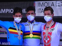  Ciclismo: Ganna vince titolo mondiale nella cronometro