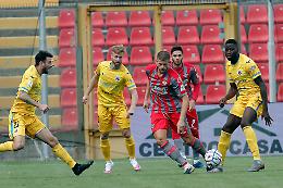 Cremonese battuta all'esordio