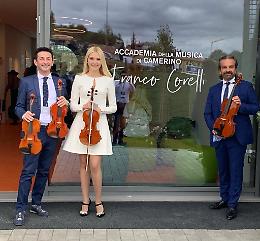 FOTO I violini di Cremona per l'Accedemia della Musica di Camerino ricostruita dalla Fondazione Bocelli
