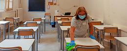 Banchi singoli, posto per tutti: studenti in classe alle Vailati