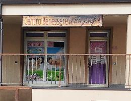Violenza sessuale e lesioni, vittime due massaggiatrici: 22enne a processo
