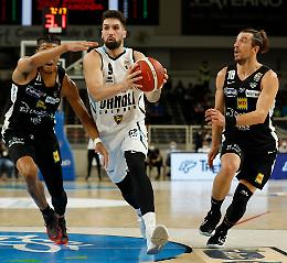 Vanoli, in fumo 19 punti di vantaggio, Trento vince all'overtime 85-83