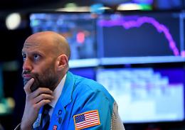 Il Covid spaventa le Borse: ,ale Wall Street, Milano-4%