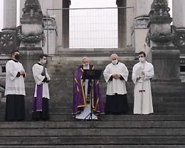 Preghiera in suffragio dei defunti dal cimitero