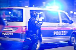 Ore di terrore a Vienna, quattro morti e molti feriti. Ucciso anche terrorista dell'Isis