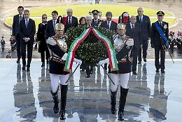 4 novembre: Mattarella e Conte all'Altare della Patria