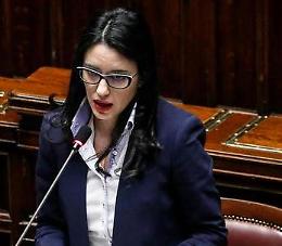 Covid: Azzolina a studenti, 'lavoro per riaprire le scuole'