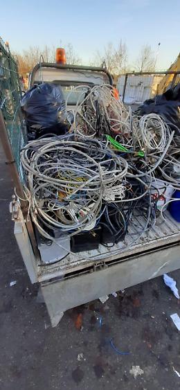 Furto alla stazione ecologica di Monticelli: due arresti