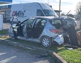 Scontro violento e paura, due feriti