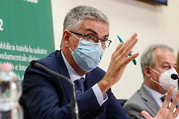Brusaferro: 'I contagi scendono, ma evitare i raduni a Natale'