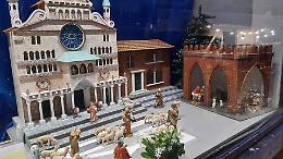  Presepi nei negozi e sotto la Loggia dei Militi