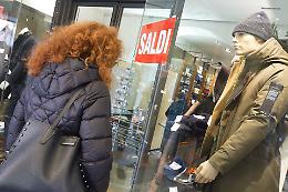 In Lombardia i saldi partono il 5 gennaio, vendite promozionali fino a 30 giorni prima