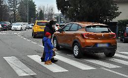 Bimbi a rischio:  «Le strisce non bastano» 