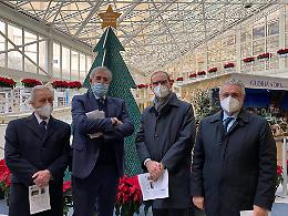 Confagri dona 5.500 stelle di natale al Policlinico Gemelli