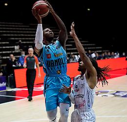 La Vanoli si arrende nel finale: la Fortitudo vince 85-71