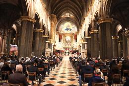 Cattedrale di Cremona gremita per la messa della vigilia di Natale