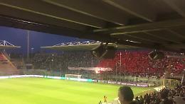 VIDEO Cremonese-Salernitana: la curva ricorda Erminio Favalli