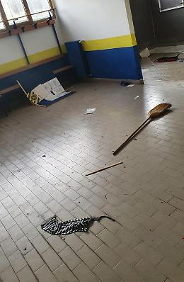 Raid vandalico negli spogliatoi del centro sportivo di via Lancetti